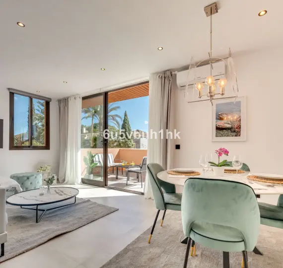 Middle floor apartment R4989442