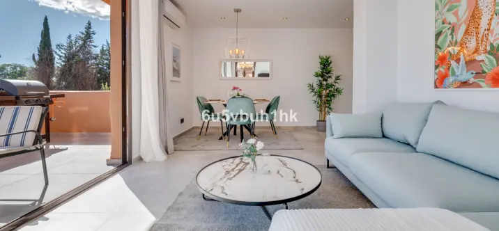 Middle floor apartment R4989442 3