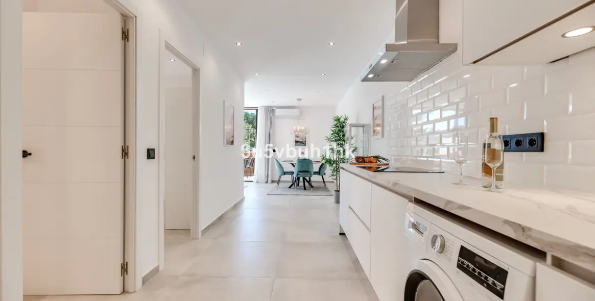 Sale of middle floor apartment in Estepona (district Estepona) 5