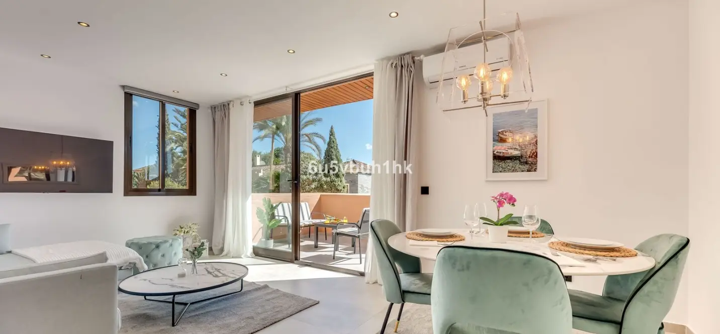 Продажа апартаментов на среднем этаже в Estepona 2