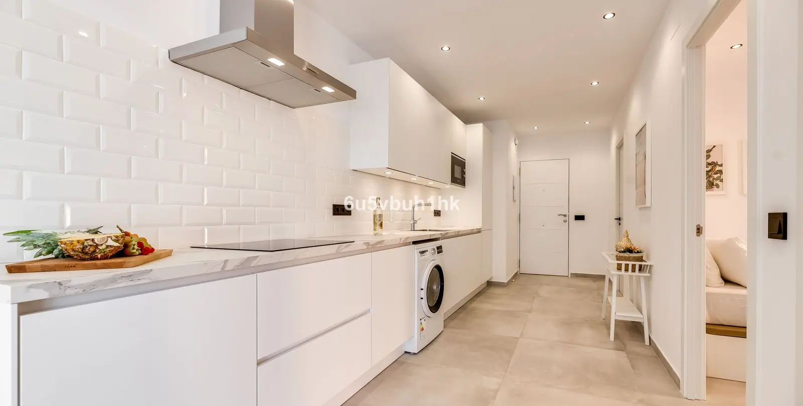 Sale of middle floor apartment in Estepona 6