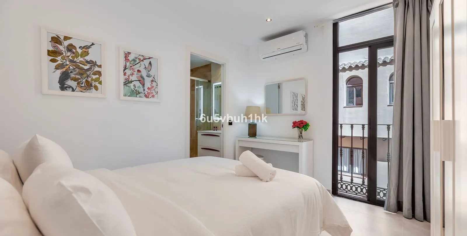 Sale of middle floor apartment in Estepona 7