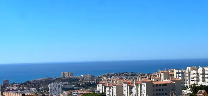 Продажа дома на две семьи в Benalmadena 1