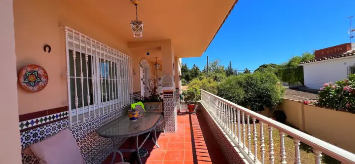 Продажа дома на две семьи в Benalmadena 2