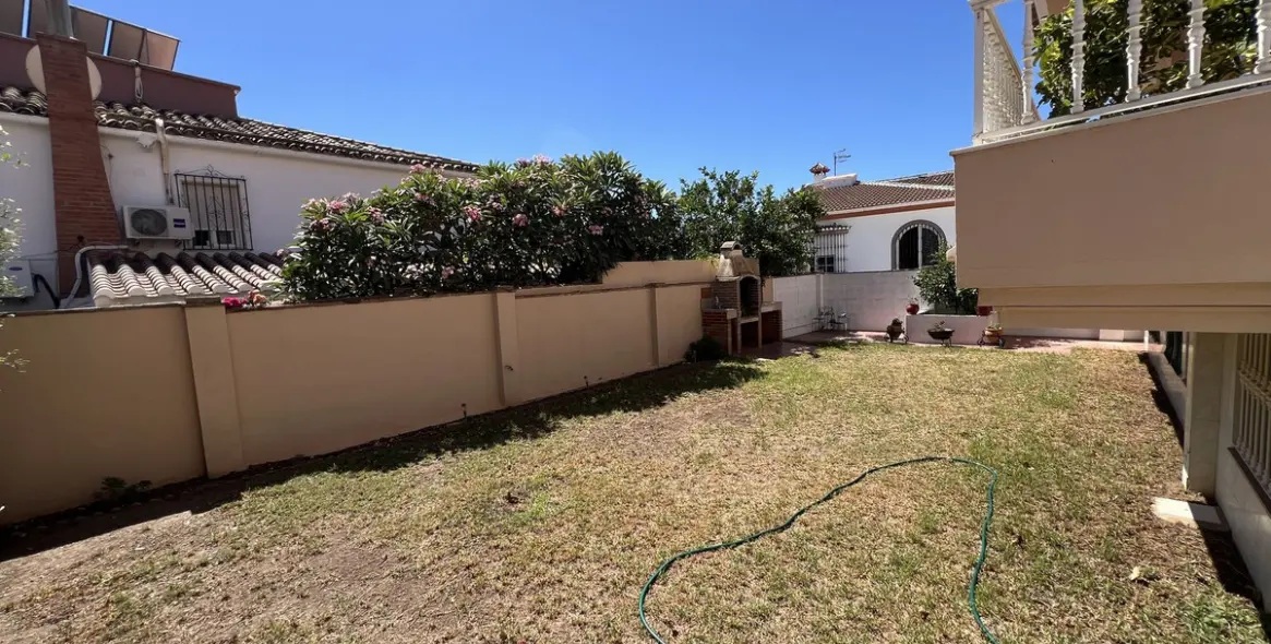 Продажа дома на две семьи в Benalmadena 17