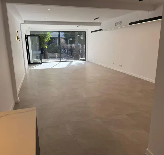 Sale of office in Marbella