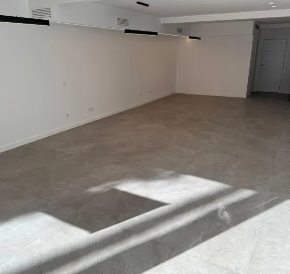 Sale of office in Marbella