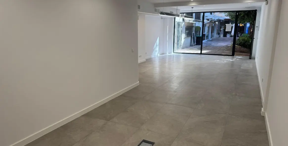 Sale of office in Marbella 4