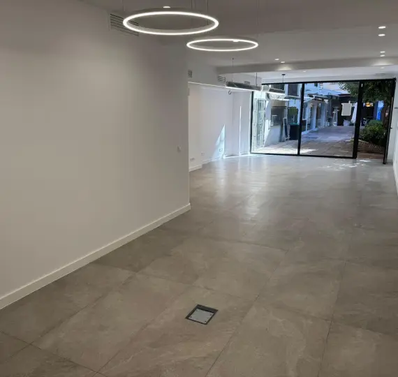 Sale of office in Marbella