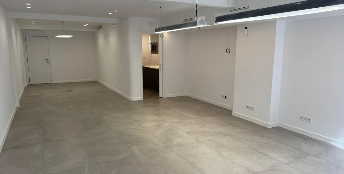 Sale of office in Marbella 5