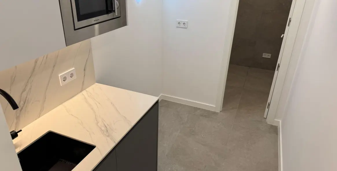 Sale of office in Marbella 10