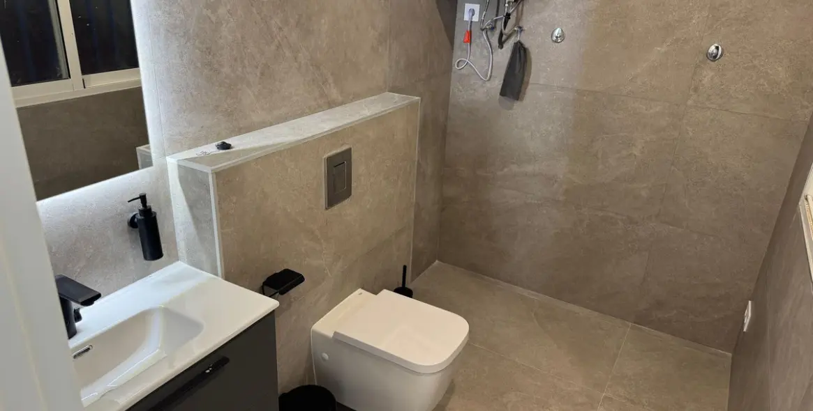 Sale of office in Marbella 13