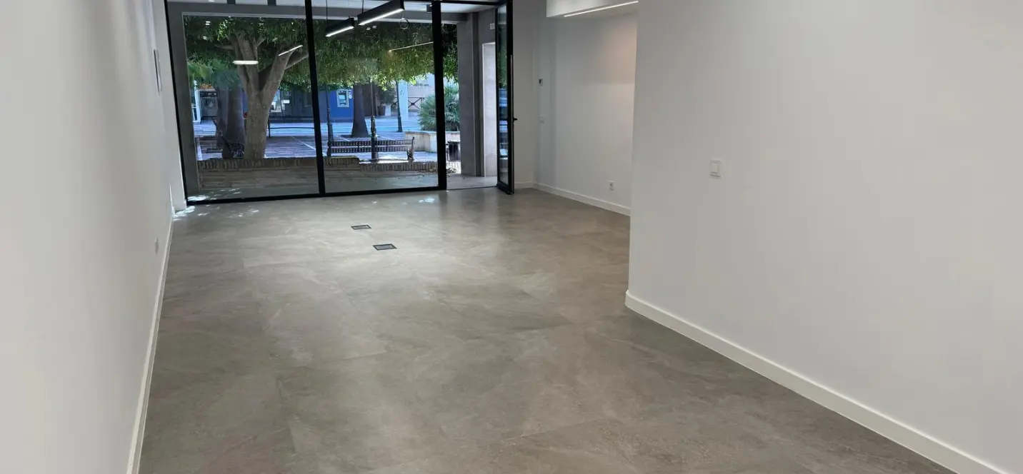 Sale of office in Marbella 0