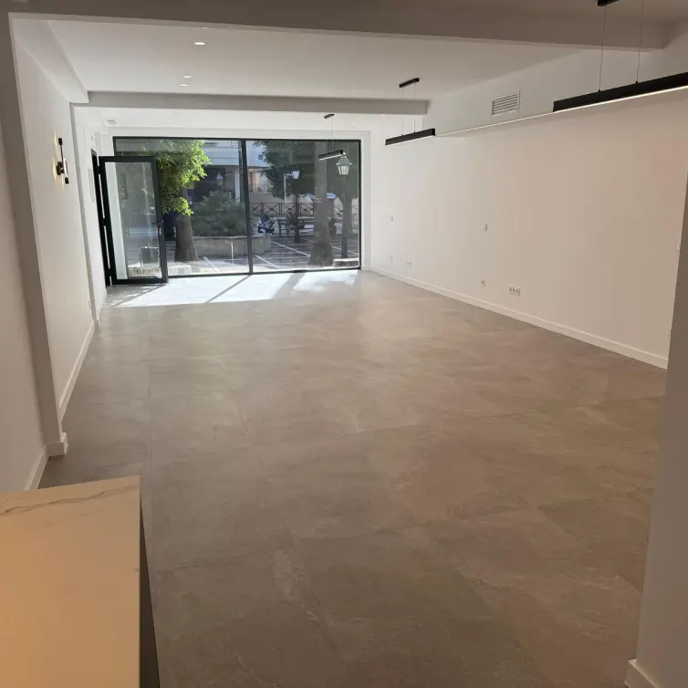 Sale of office in Marbella