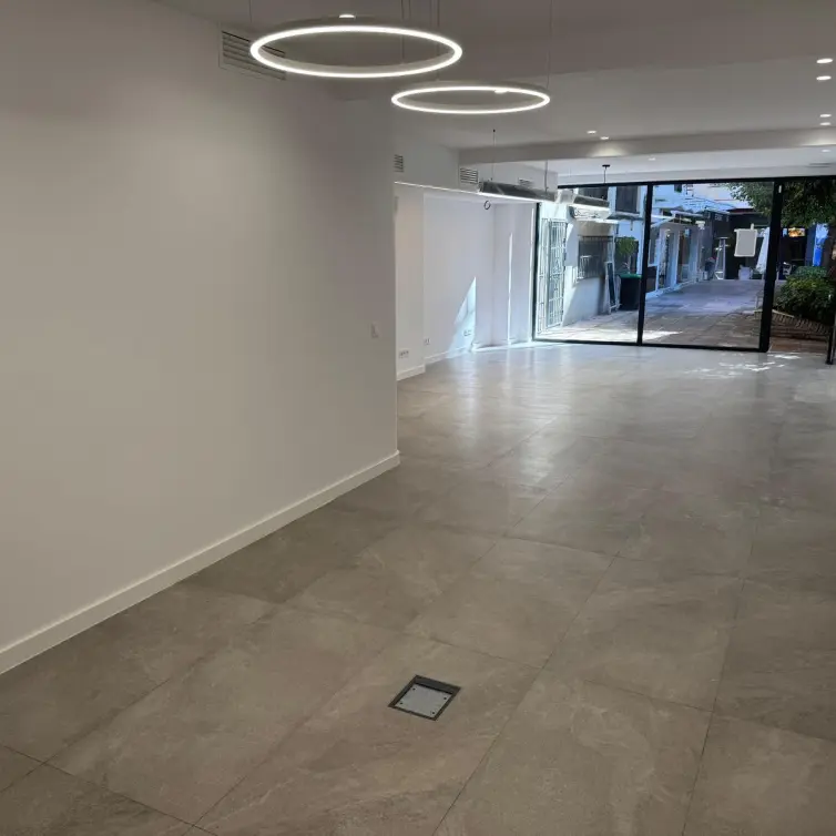 Sale of office in Marbella