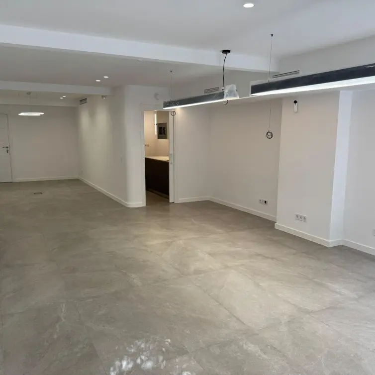 Sale of office in Marbella