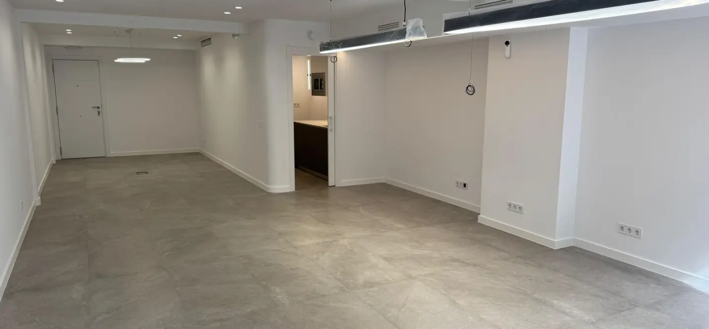 Sale of office in Marbella 4