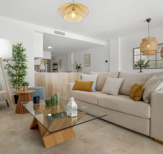 Продажа апартаментов на первом этаже в Estepona