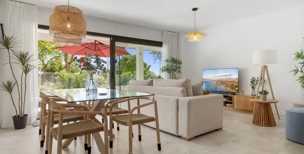 Продажа апартаментов на первом этаже в Estepona 3