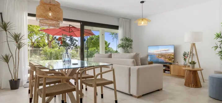 Продажа апартаментов на первом этаже в Estepona 2