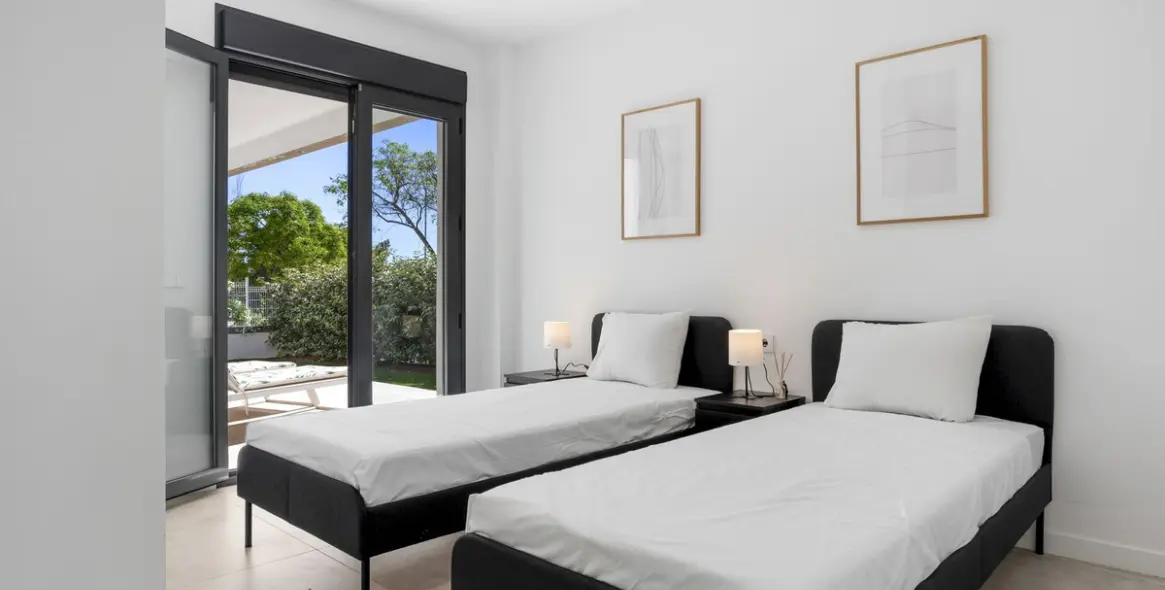 Продажа апартаментов на первом этаже в Estepona 15