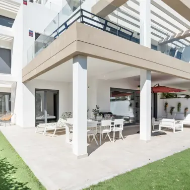 Sale of ground floor apartment in Estepona