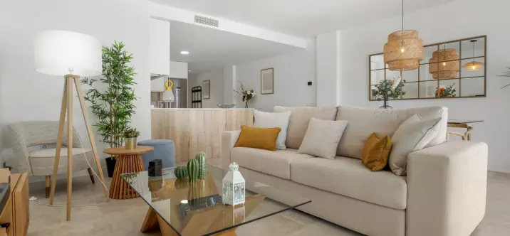 Sale of ground floor apartment in Estepona 1