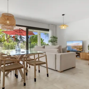 Sale of ground floor apartment in Estepona