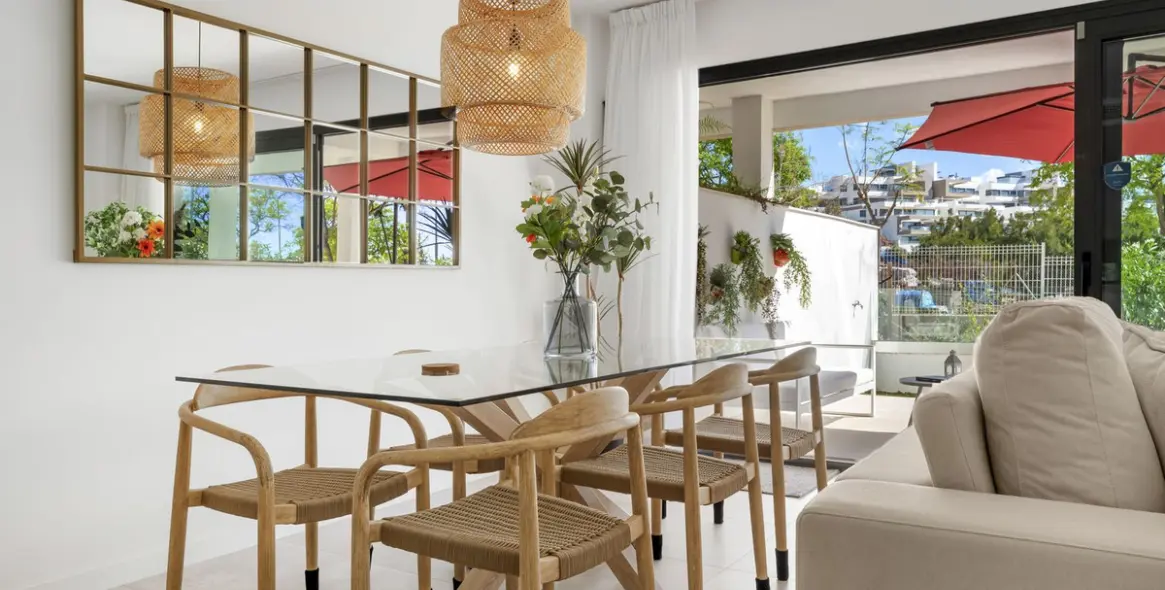 Venta de apartamento en planta baja en Estepona 4