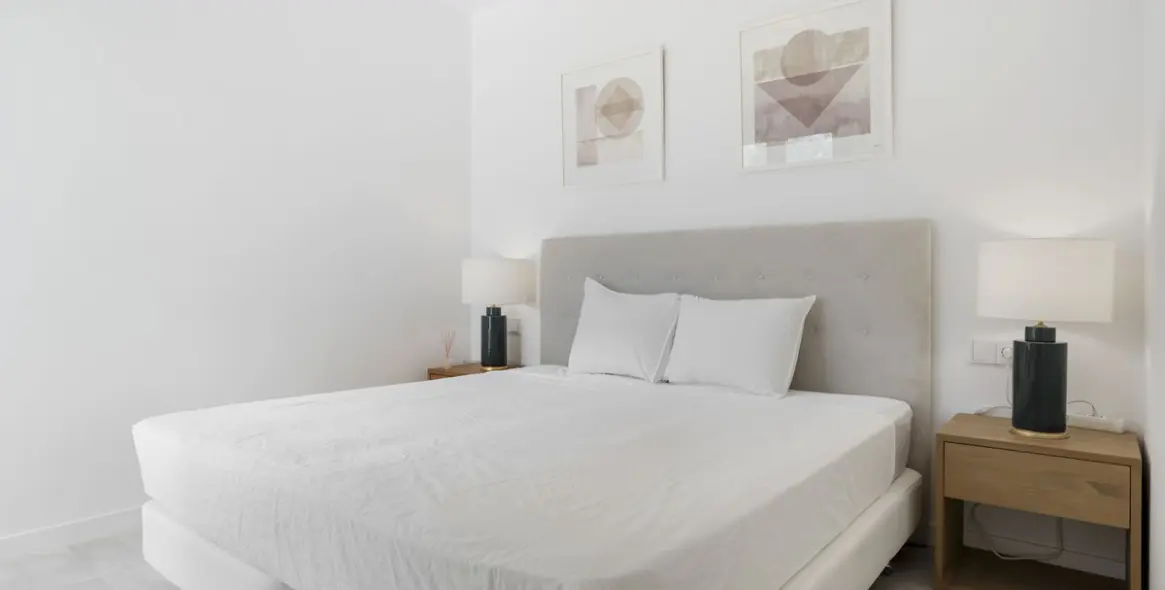 Venta de apartamento en planta baja en Estepona 16