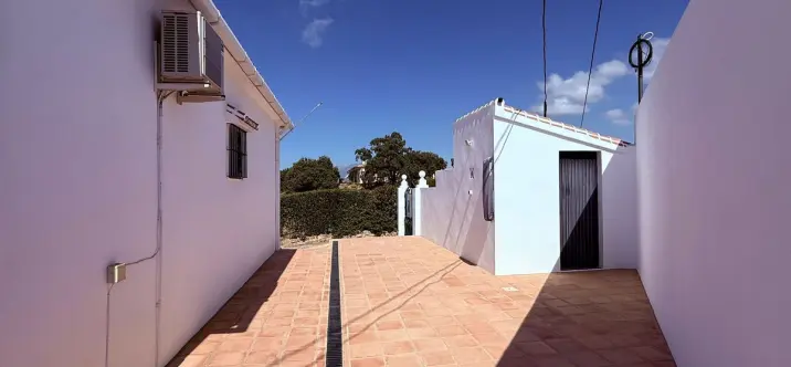 Venta de villa independiente en Coín 4