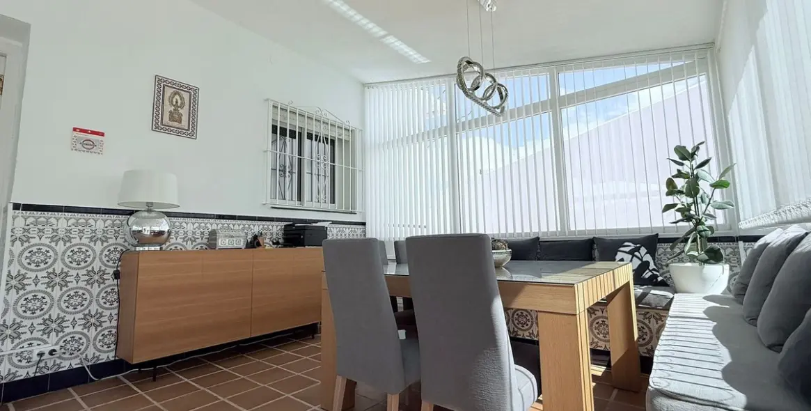 Sale of detached villa in Coín 17