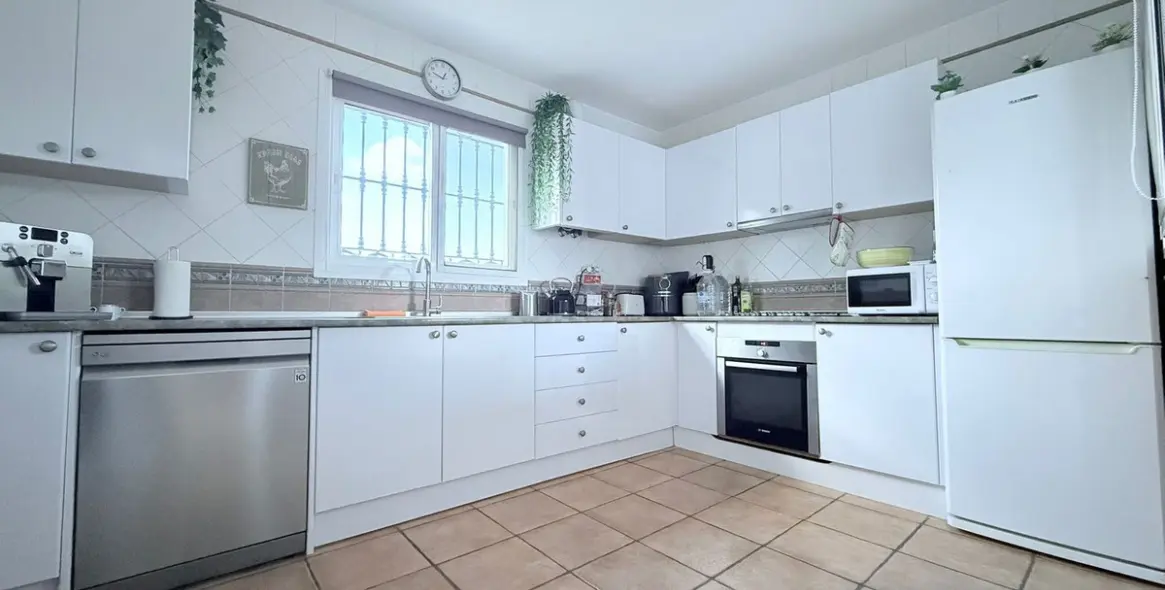 Продажа  отдельно стоящей виллы в Coín 43