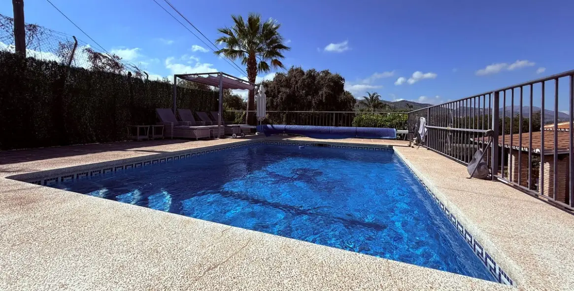 Продажа  отдельно стоящей виллы в Coín 50