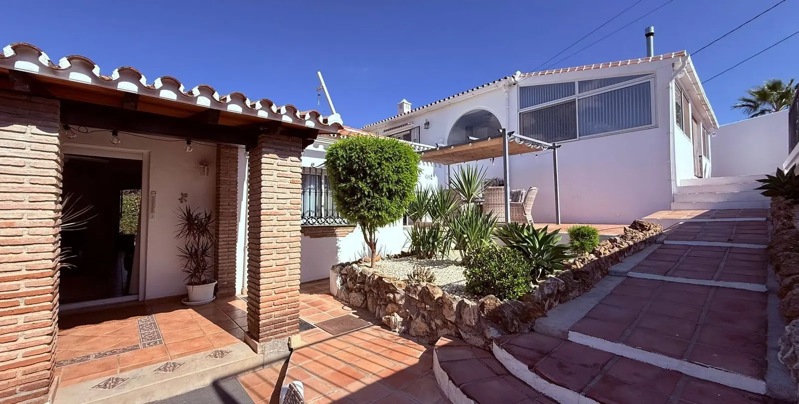 Sale of detached villa in Coín 3