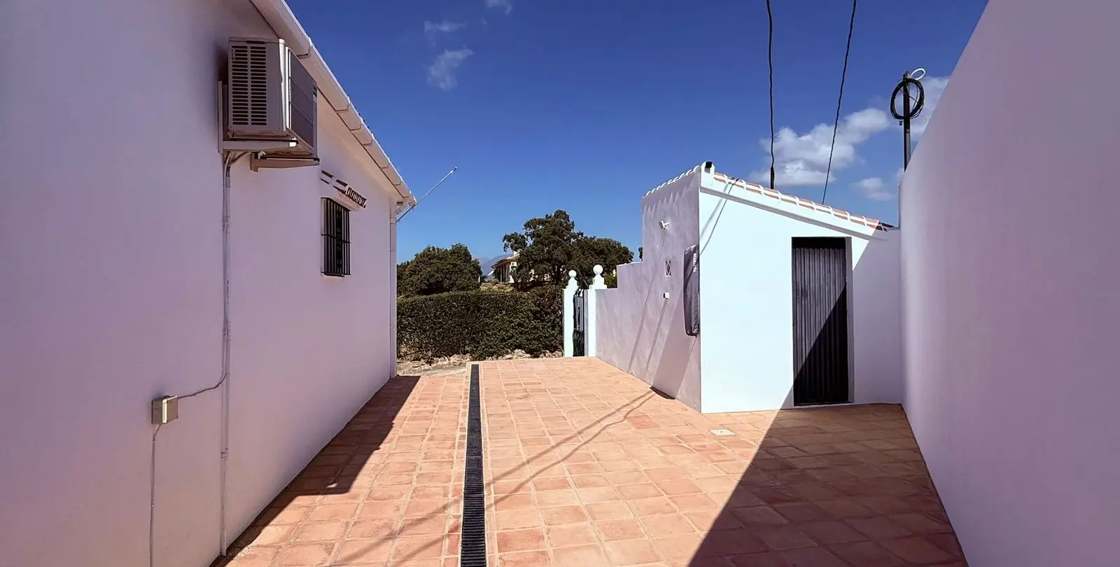 Sale of detached villa in Coín 9