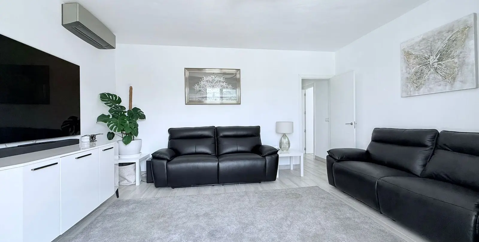 Sale of detached villa in Coín 26