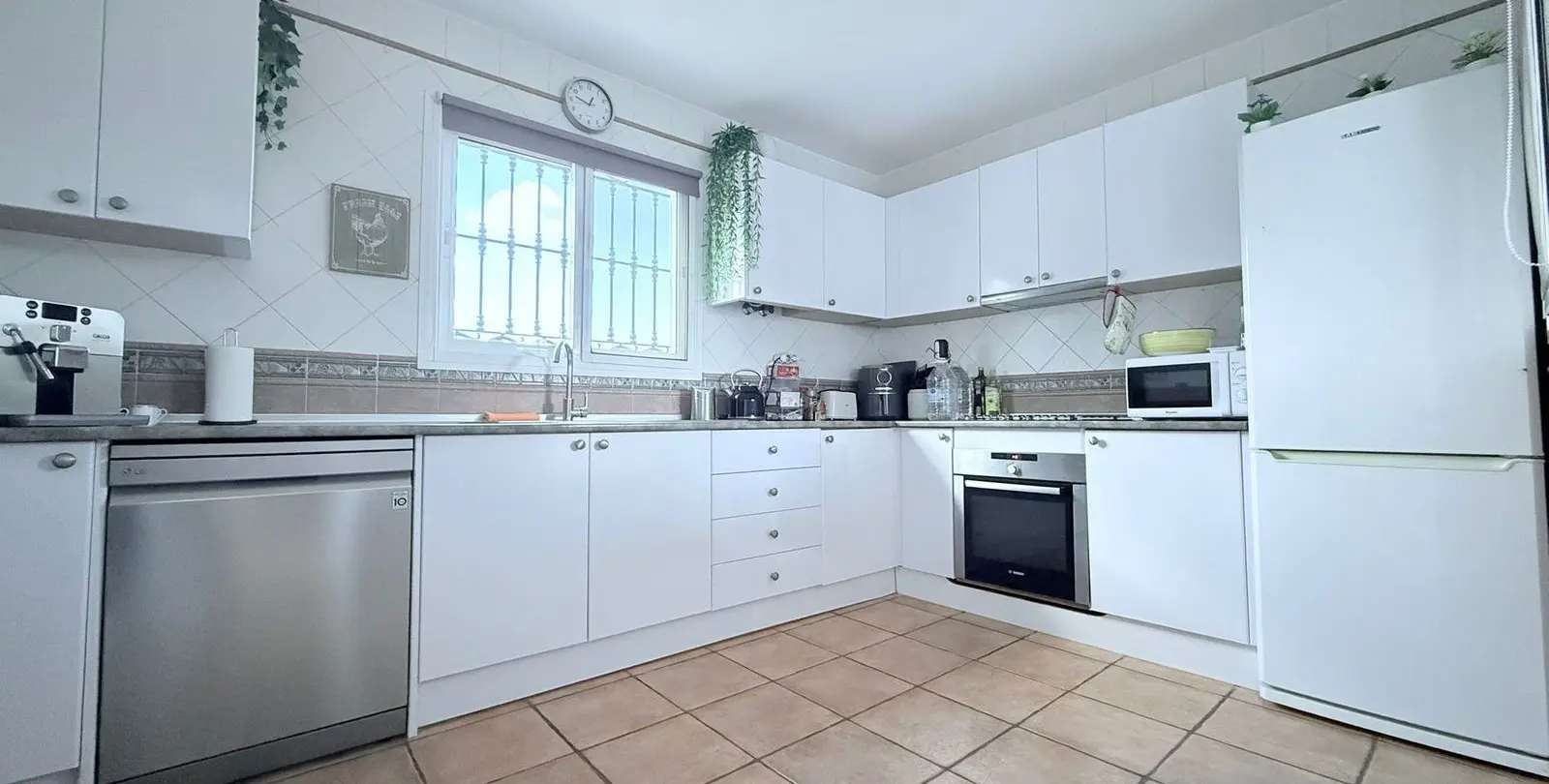 Sale of detached villa in Coín 44