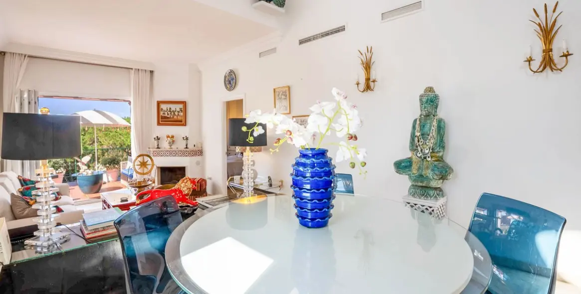 Sale of penthouse duplex in Marbesa 10