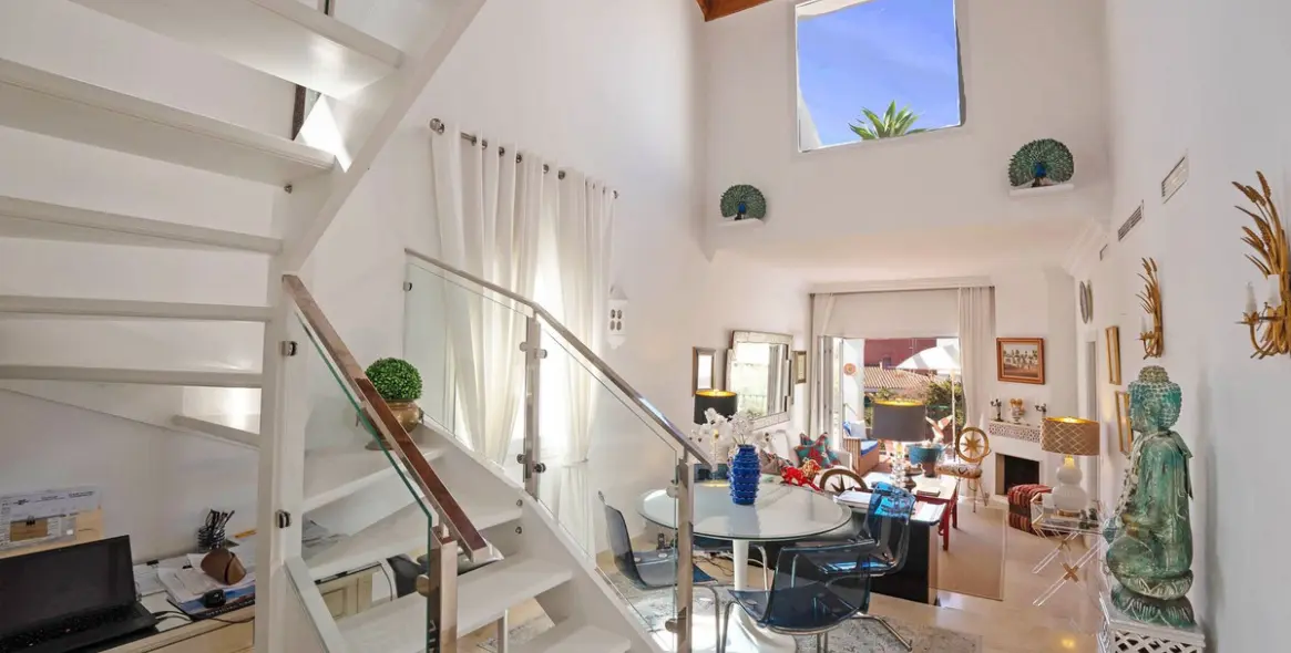 Venta de ático dúplex en Marbesa 28