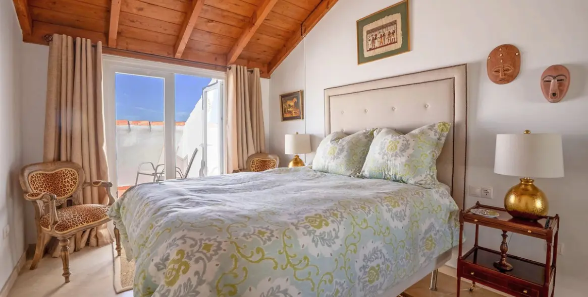 Venta de ático dúplex en Marbesa 29