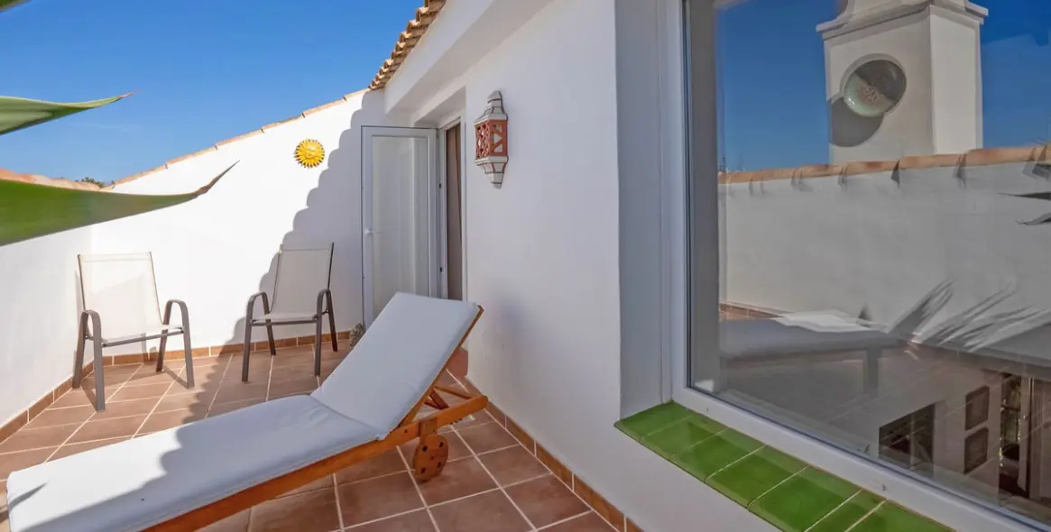 Venta de ático dúplex en Marbesa 35