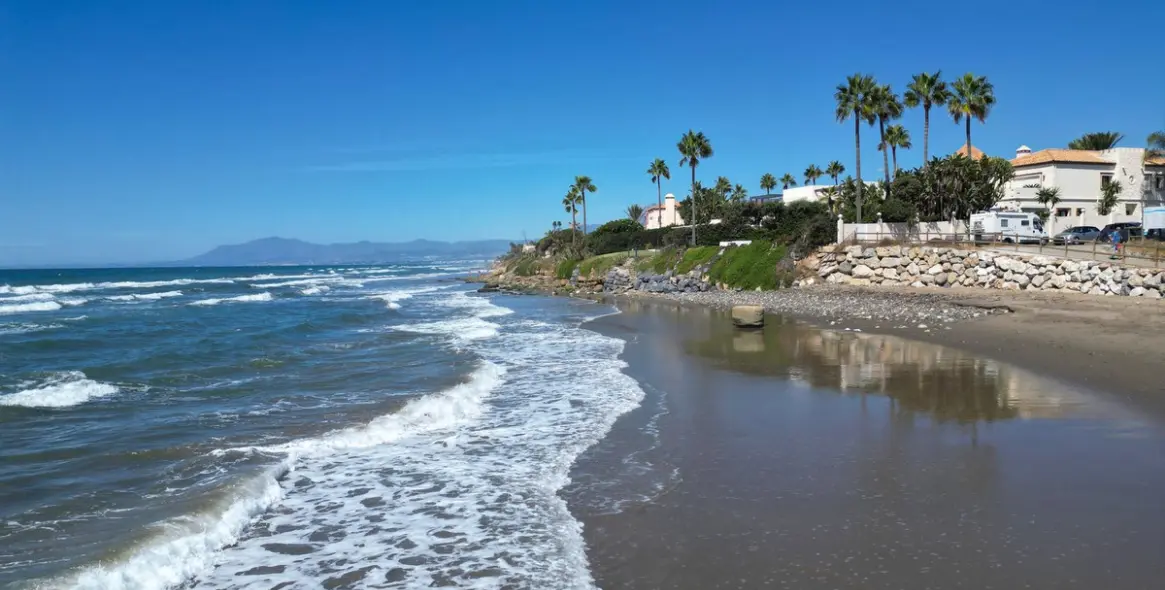 Venta de ático dúplex en Marbesa 46