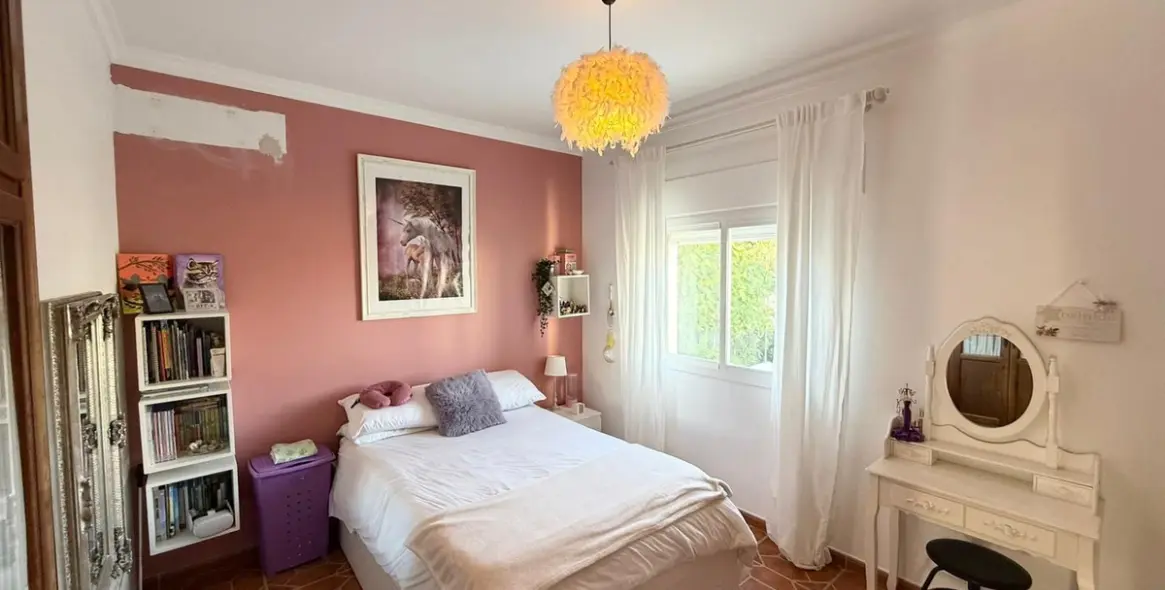 Venta de villa independiente en Casares 13