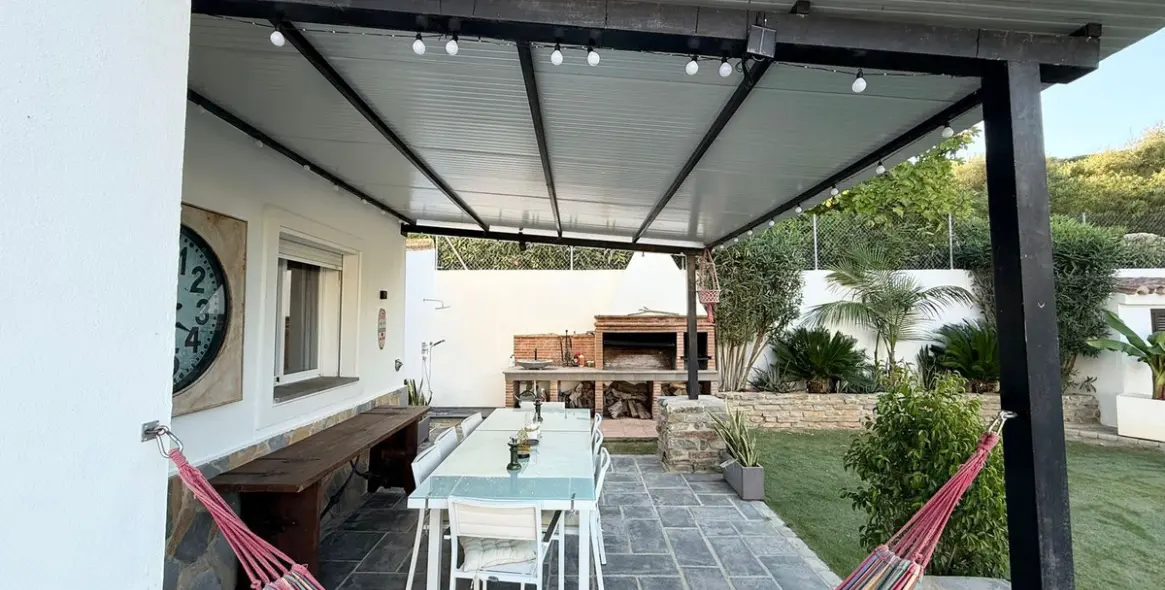 Sale of detached villa in Casares 21