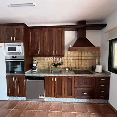 Venta de villa independiente en Estepona