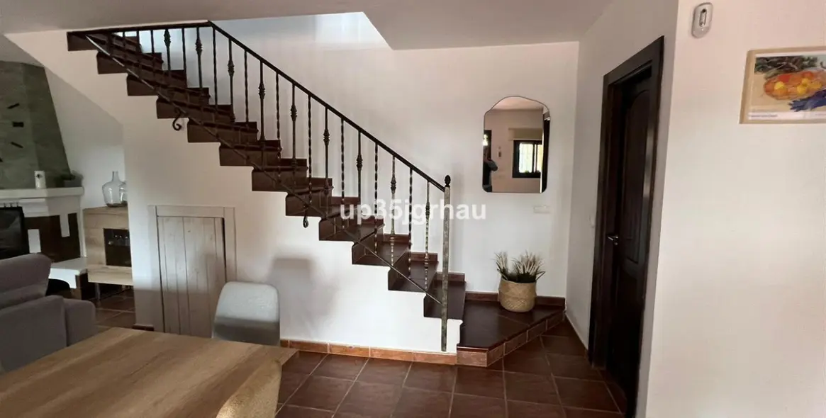 Продажа  отдельно стоящей виллы в Estepona 7