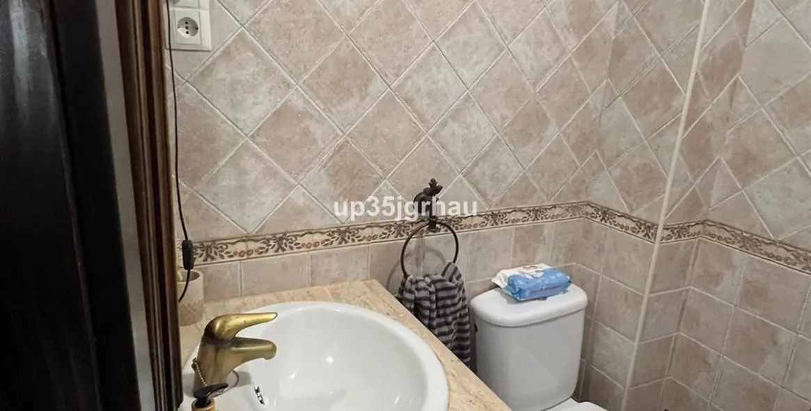 Продажа  отдельно стоящей виллы в Estepona 10