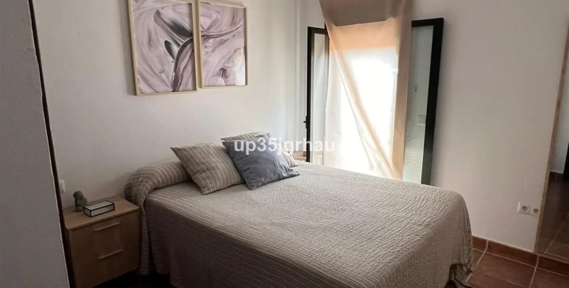 Продажа  отдельно стоящей виллы в Estepona 12