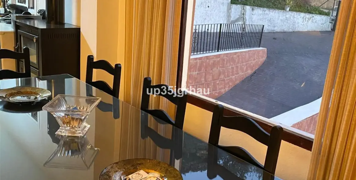 Продажа  отдельно стоящей виллы в Estepona 19